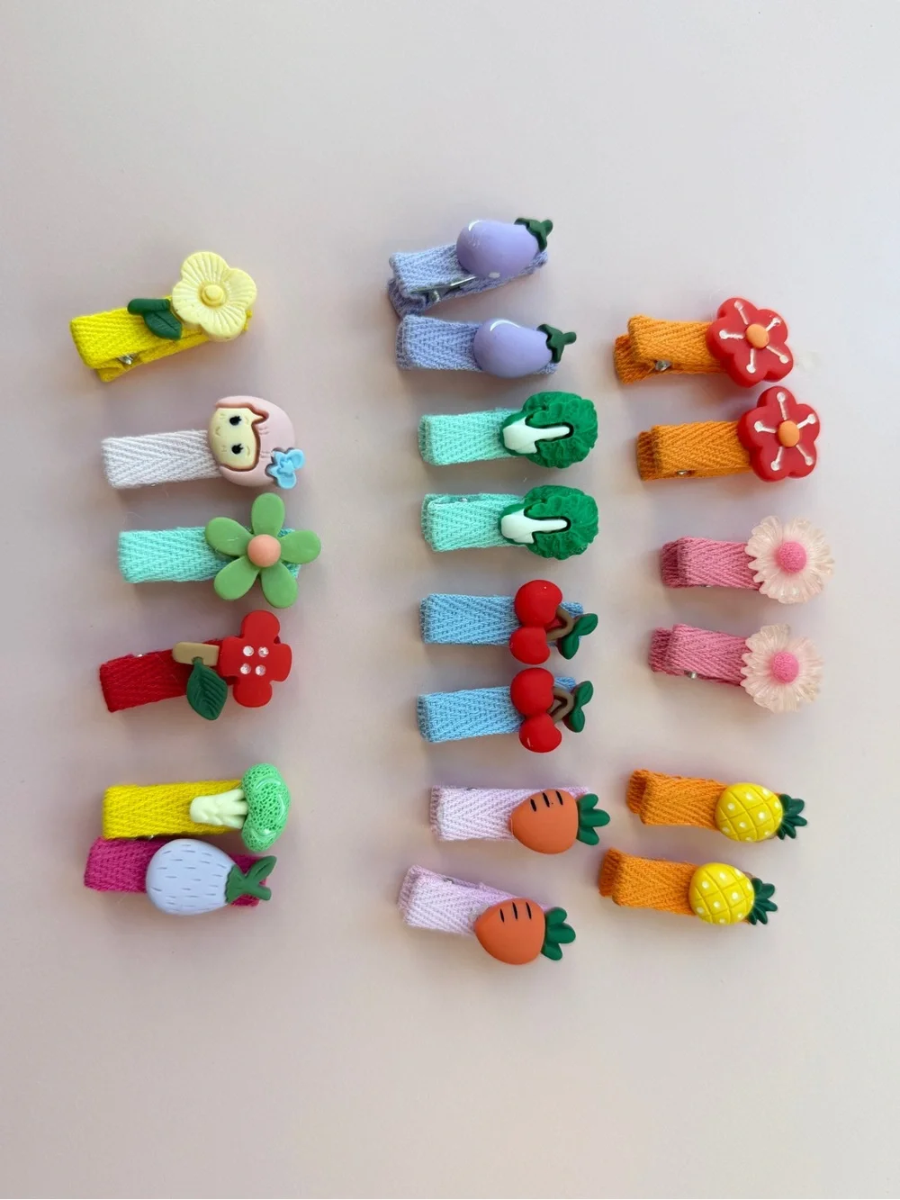 Kids Multi-Color Hair Clip and Accessory Kit - Assorted Clips in Clear Jar